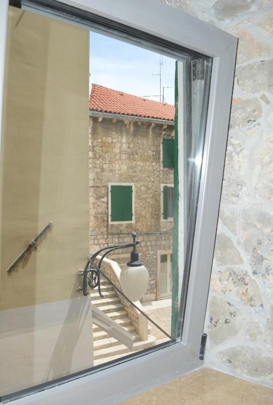 שיבניק Vicencin Place Downtown Studio Apartments מראה חיצוני תמונה